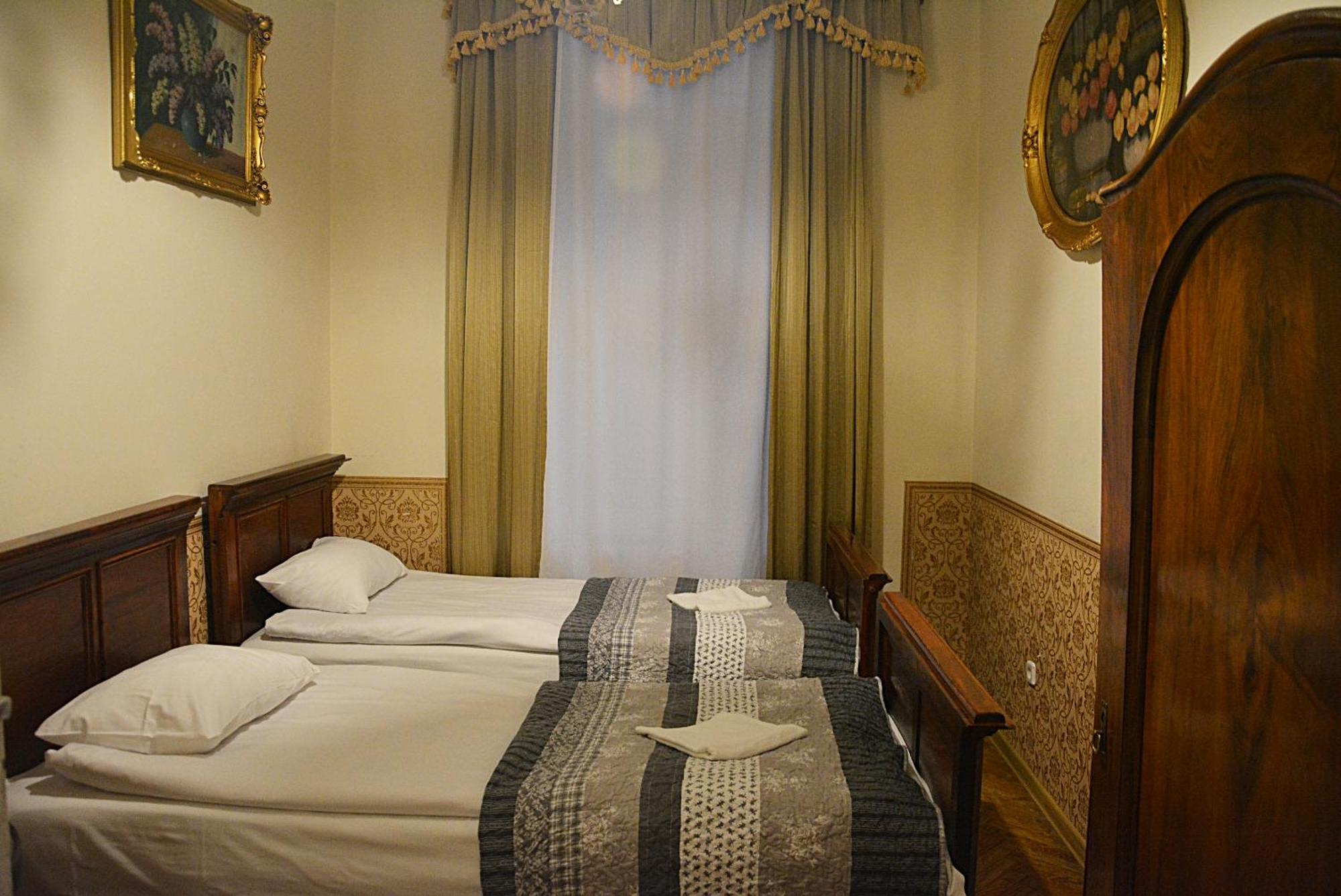 Apartment Florian 5 *