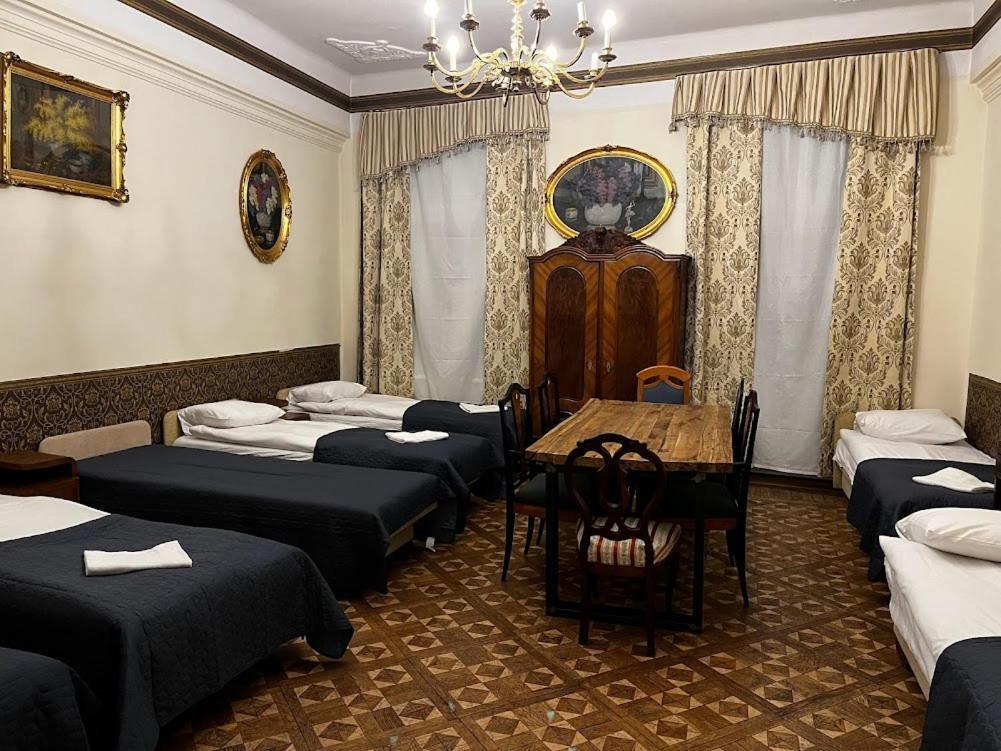 Apartment Florian 5 *